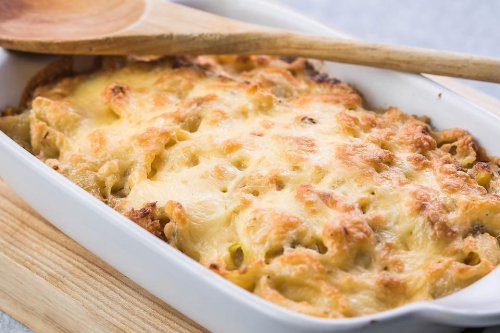 6-Ingredient Cheesy Ground Beef Amish Casserole Recipe Is Serious Comfort Food