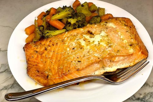5-Ingredient Baked Honey Garlic Salmon Recipe Is Moist & Flavorful | Seafood | 30Seconds Food