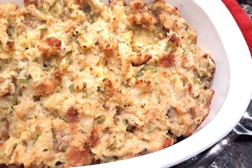 Amish Mashed Potato Stuffing Recipe Is What's for Thanksgiving This Year | Amish Recipes | 30Seconds Food