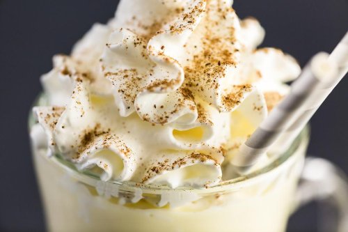 Creamy Cinnamon Whipped Cream Recipe Elevates Any Dessert (3 Ingredients, 5 Minutes)