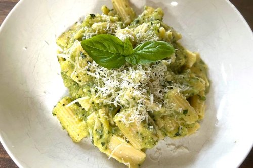 Easy No-Cream "Creamy" Zucchini Pasta Recipe Is Pure Genius