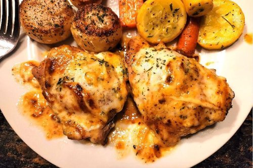 3-Ingredient Honey Mustard Baked Chicken Recipe Will Not Disappoint
