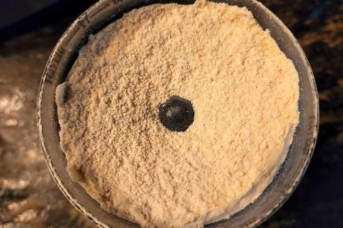 How to Make Toasted Rice Powder: This Thai Toasted Rice Powder Recipe (Khao Khua) Has 1 Ingredient