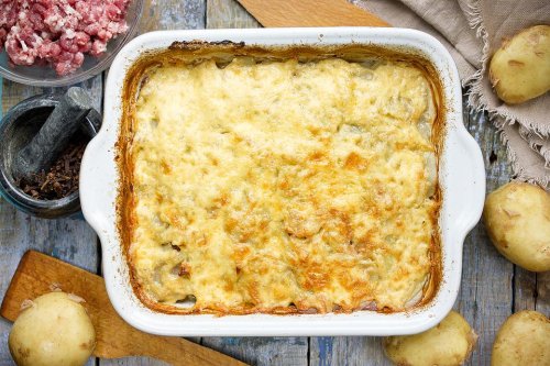 Grandma's Old-fashioned Cheesy Hamburger & Potato Casserole Recipe 