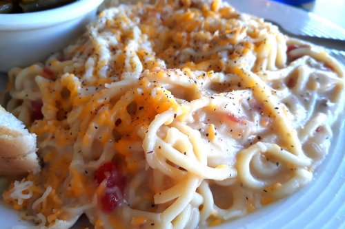 Texas Chicken Spaghetti Casserole Recipe Is Small Town Delicious (6 Ingredients)