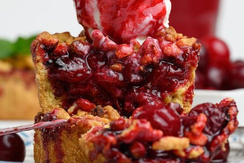 Cherry Crumble Pie Recipe: This Cherry Pie Recipe Is As Easy As Pie