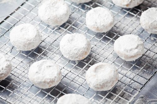 Kourabiedes Recipe: This Easy Greek Butter Cookie Recipe Melts in Your Mouth