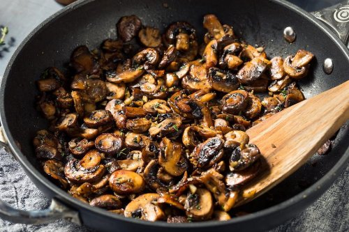 4-Ingredient Garlic & Thyme Mushrooms Recipe Is Better Than Steakhouse Mushrooms | Vegetables | 30Seconds Food