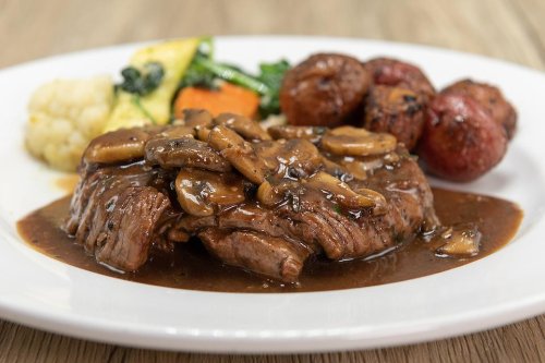 Filet Mignon Recipe With Mushroom Wine Sauce: Dinner for Two Just Got an Upgrade