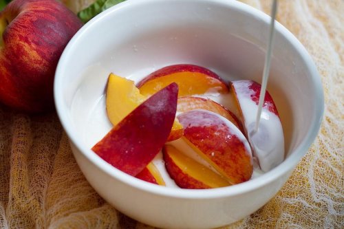 2-Ingredient Summer Peaches & Cream Recipe: The Second Ingredient Is So Creative | Fruit | 30Seconds Food