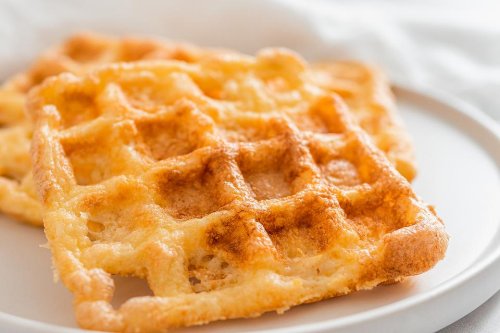 2-Ingredient Chaffle Waffle Recipe Is Low-Carb, Crispy & Chewy