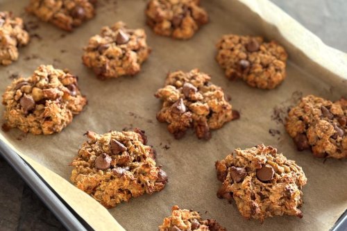 Simplest Peanut Butter Banana Oatmeal Breakfast Cookies Recipe (3 Ingredients, 20 Minutes)