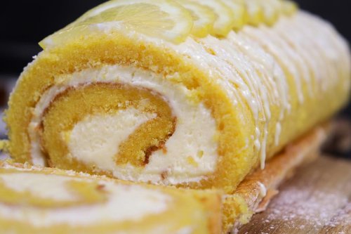 Luscious Lemon Roll Cake Recipe: Roll Into Spring With This Easy Lemon Dessert