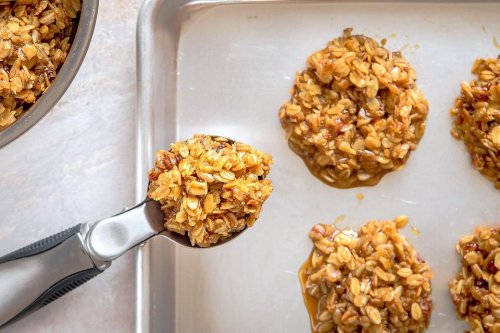 Healthy 2-Ingredient Banana Oatmeal Cookie Recipe for Snacking, Dessert or Breakfast