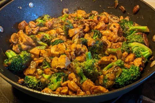 Easy Stir-fried Cashew Chicken Recipe With Broccoli Is Tried-and-True Delicious