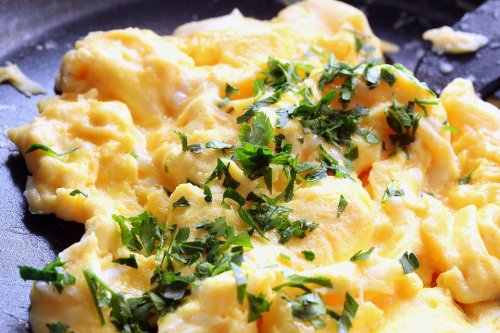 Fluffy Lemon Scrambled Eggs Recipe May Be a Breakfast Game Changer | Breakfast | 30Seconds Food