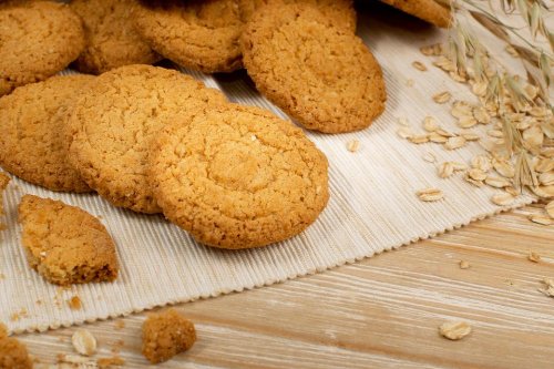 Buttery Cinnamon Oatmeal Cookies Recipe: From Blender to Plate In About 20 Minutes