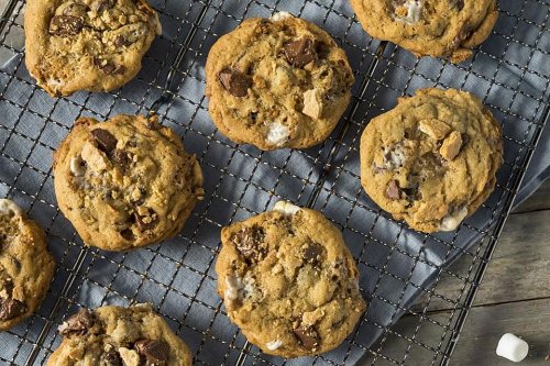 Ooey Gooey Chewy S'mores Cookies Recipe: No Campfire Needed
