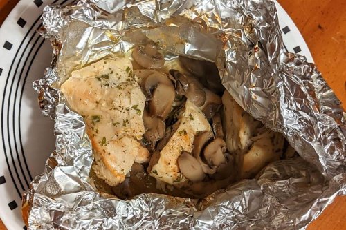 5-Ingredient Ranch Mushrooms & Chicken Recipe in Foil Packets Is a Fun Summer Meal