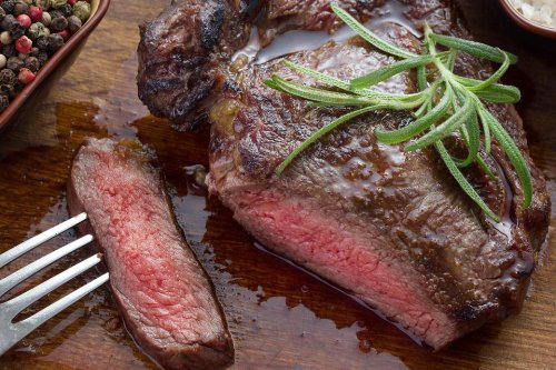 Amazing 5-Ingredient Steak Marinade Recipe Ups Your Grilling Game