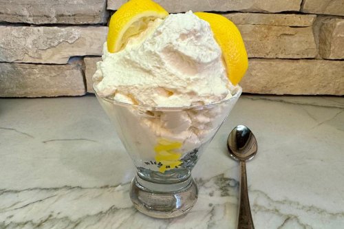 Luscious Lemon Whipped Cream Recipe Is So Refreshing (3 Ingredients)