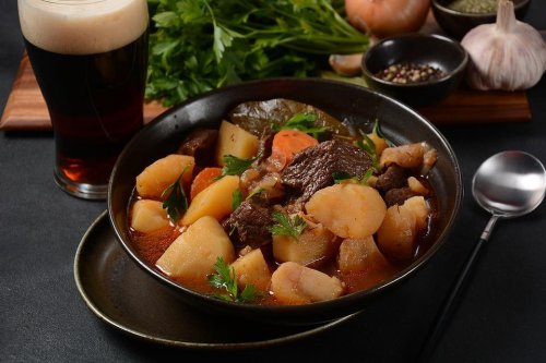Easy Paprika Beef Stew Recipe With Beer Is Just What You Need Right Now | Soups | 30Seconds Food