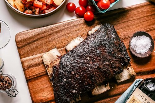 No-Grill-Required Szechuan Barbecue Beef Ribs Recipe With Tomato & Peach Salad