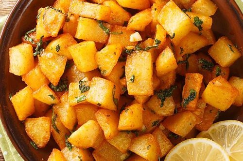 Greek Lemon Potatoes Recipe: This Potato Recipe Has a Surprising Ingredient | Side Dishes | 30Seconds Food