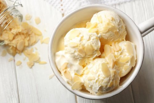 This Creamy 5-Ingredient Almond Ice Cream Recipe Can Be Made Dairy-Free, Too