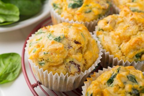 Cheesy Spinach Muffins Recipe: This Cheese Muffin Recipe Is Hot Out of the Oven in 20 Minutes | Bread/Muffins | 30Seconds Food