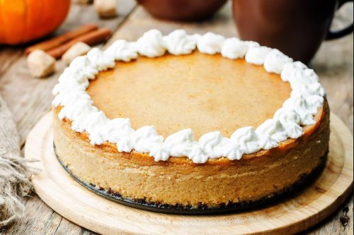 Cheesecake Factory Copycat Pumpkin Cheesecake Recipe Is Just As Creamy & Delicious | Desserts | 30Seconds Food