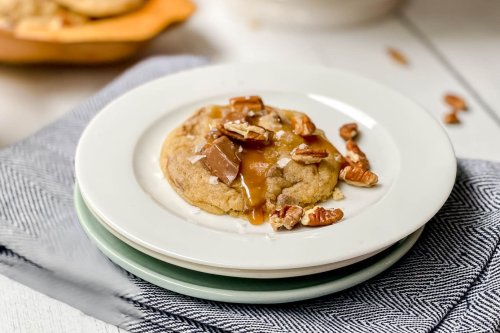 New Orleans Pecan Praline Cookies with Salted Caramel