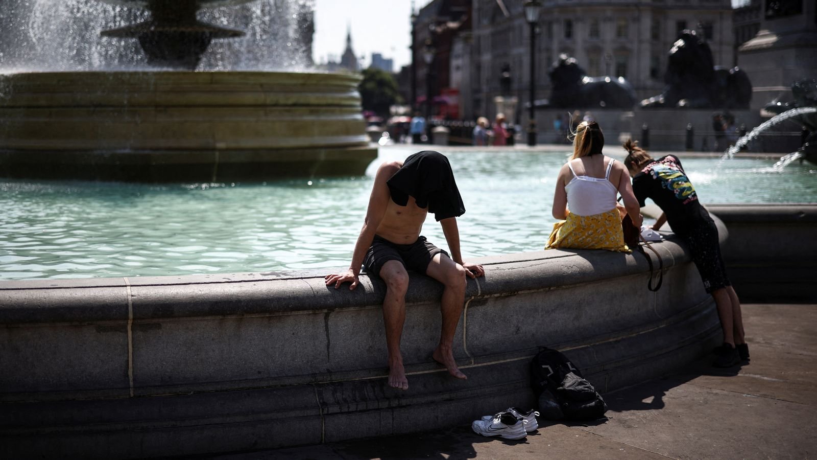 UK heatwave: New record as temperature hits 40.3C