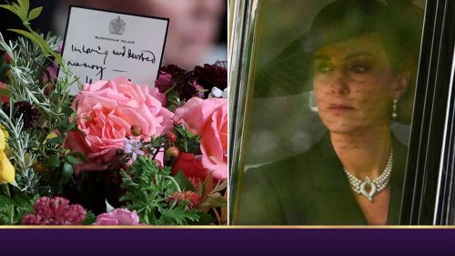 queen-s-funeral-what-was-written-on-the-card-who-wore-her-jewellery