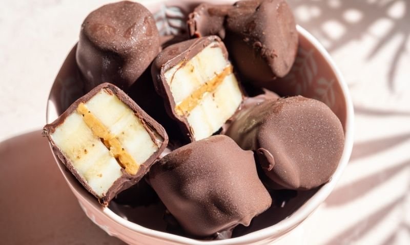 These Frozen Chocolate Covered Bananas Peanut Butter Bites Are Beyond Delicious