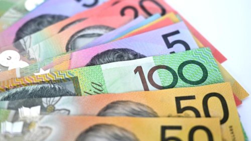 Aussies to save on power bills in $1.8 billion pre-election sweetener