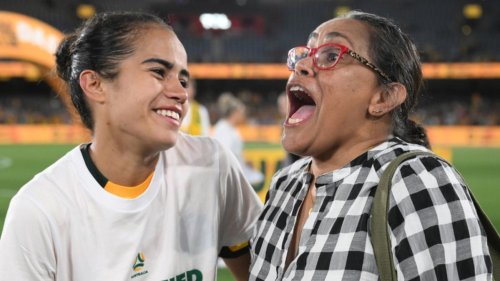 Cathy Freeman spotted in ‘goosebumps’ moment with Mary Fowler and the Matildas