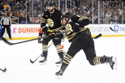 David Pastrnak scores two in 2023 preseason debut
