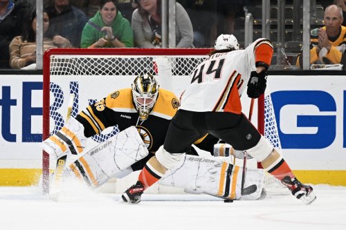 Ullmark Is Establishing Himself As Bruins' Clear-cut No. 1 Goalie With ...