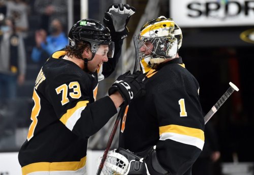 Bruins pick up some honors at 2022 NHL Awards