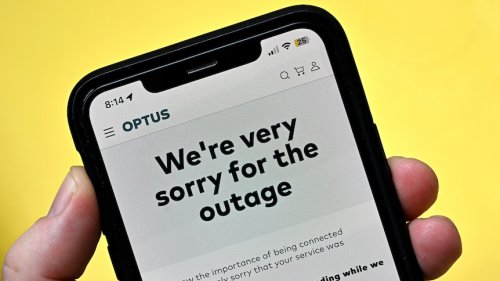 Two weeks since the Optus outage, documents show backroom scrambling and urgent meetings occurred as the emergency played out
