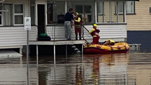 BOM report links global warming to perfect conditions for flood disasters