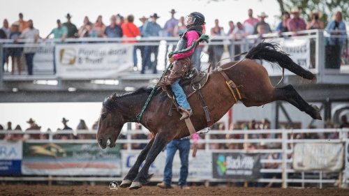 Outback women make history 'riding fire' on male-dominated US rodeo circuit