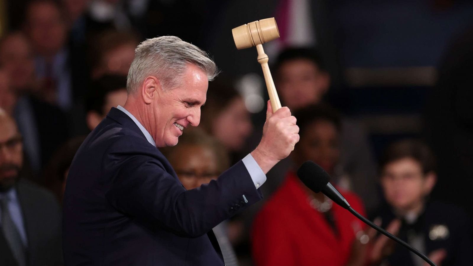 New Congress live updates: McCarthy finally wins speakership, ending gridlock in the House