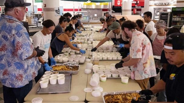 Chefs volunteer to cook thousands of meals for Maui fire victims