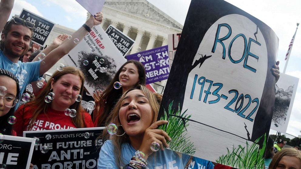 Photos: Americans react to the Supreme Court overturning Roe v. Wade