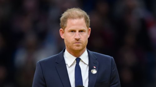 Prince Harry's immigration records made public amid court battle