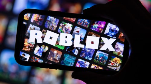 Hundreds of parents ask Roblox board to stop attempts to force lawsuits out of the public eye