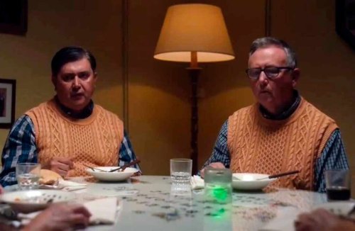 Crítica Bodegón con fantasmas ★★★★ (2025) Divertida, sorprendente y cercana.