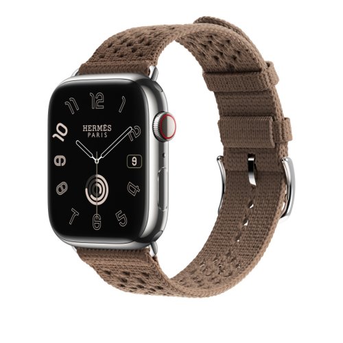 Hermès' new Apple Watch strap revives a style from the 1930s